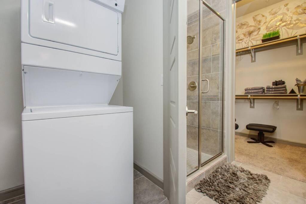 Best 5* Luxury Living Downtown Kingbed Suite Houston Exterior foto